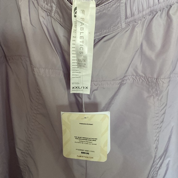 New Fabletics Parachute Pants Lightweight Cargo Jogger Lilac Lily Shine Size 1X - Picture 7 of 13